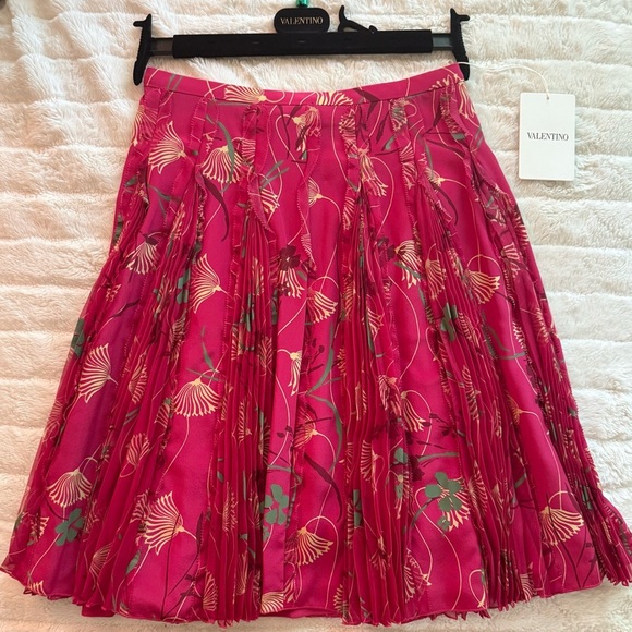 Valentino Pink Lotus Silk Skirt – Size IT 40 (US 4) – $3750 Retail NWT - Picture 2 of 9
